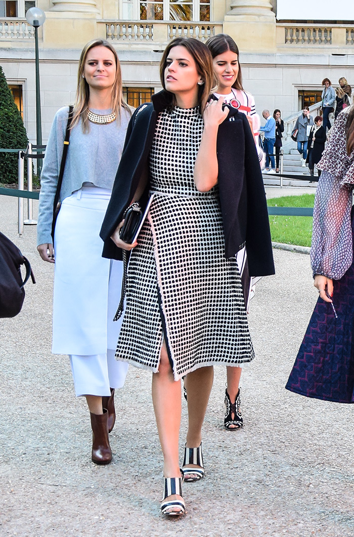 How to wear elegant ladylike midi dress, street style outfit from Paris Fashion Week SS’16 at Chloé Prêt-à-porter by People & Styles