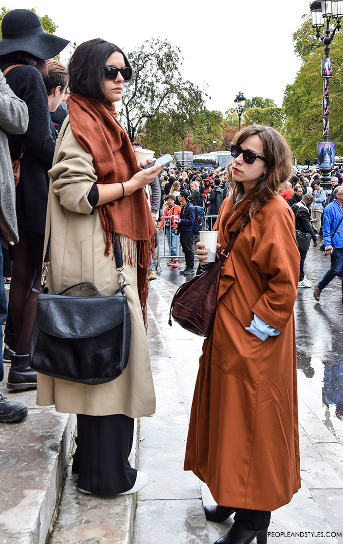 Paris street style Parisien chic, how to wear vintage trench coat and long scarf