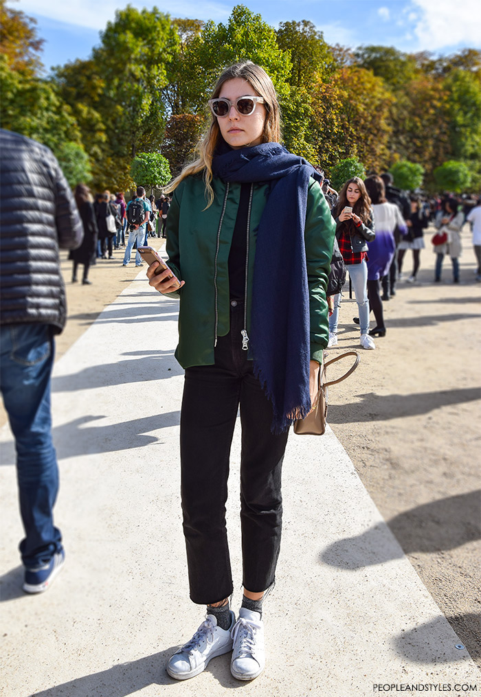 How to wear green bomber jacket, Magdalena De La Torre, what are people wearing in paris? long scarf and white sneakers, sexy look with bomber jacket, street style fashion inspiration from streets of Paris, Paris Fashion Week Spring Summer