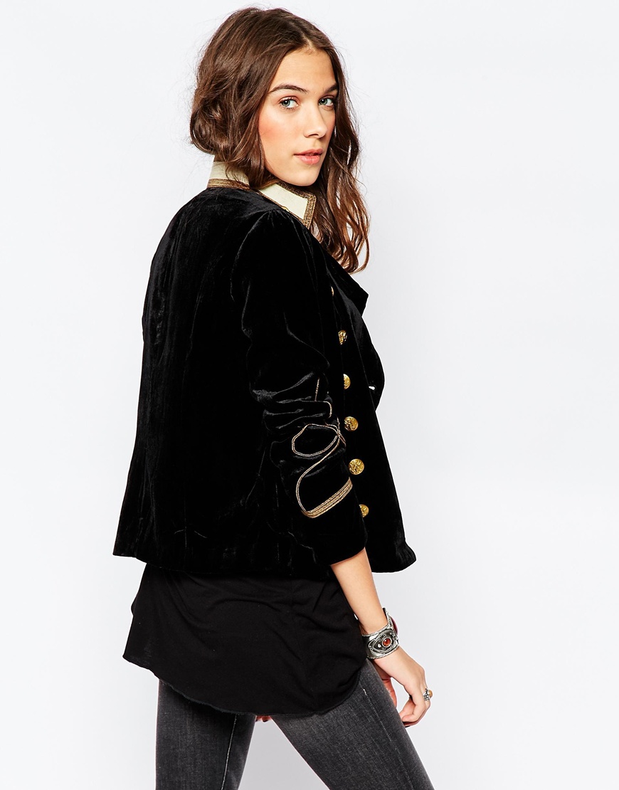 Fashion: how to dress Velvet Military Jacket and distressed jeans, what to wear style ideas
