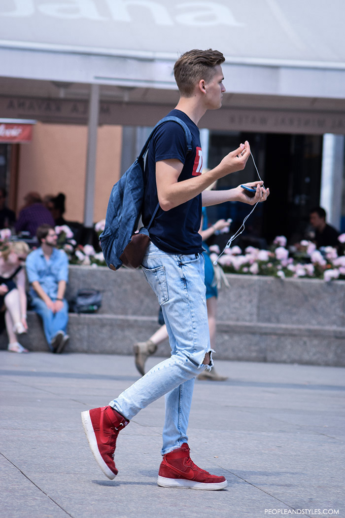 Distressed jeans and red Nike sneakers, how to look good with sneakers for men, Men's styling tips for how to wear sneakers, fashion wearing styles for boys and mens in sneakers, cool male outfit photos, street styles trending outfits 2016 for mens, street style summer pinterest