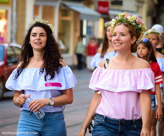 off shoulder with garlands top, off shoulder womens street style, summer best street style outfits for girls, Adorable street style look off the shoulder top and flower garland, women's summer fashion, images, Pinterest