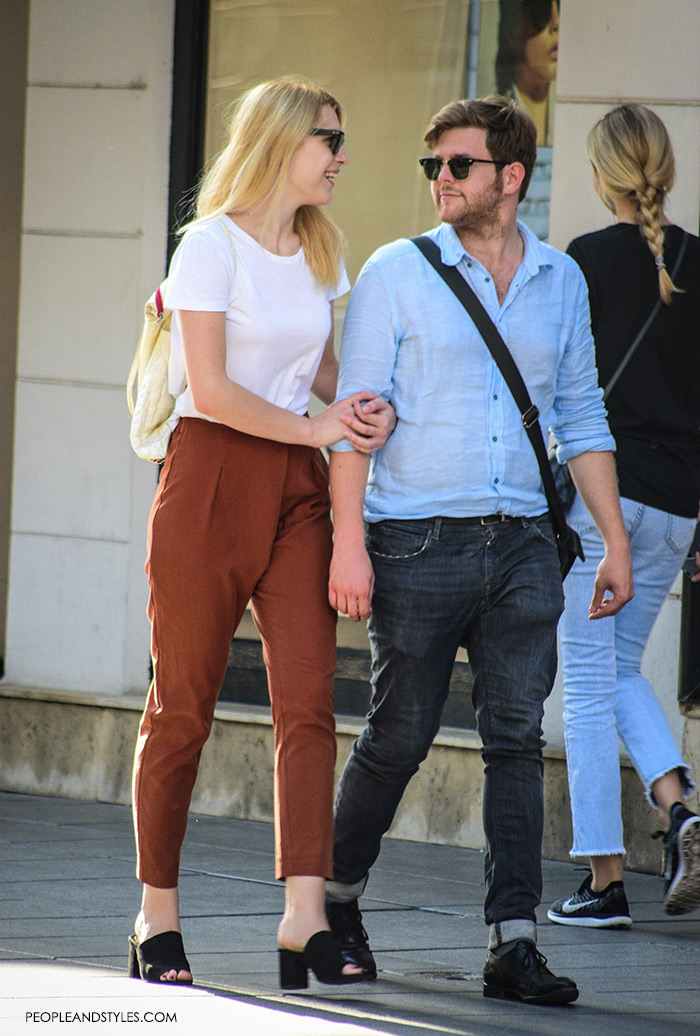 Street style summer 2016, couples street fashion, mens's fashion blue button down shirt and rolled up jeans