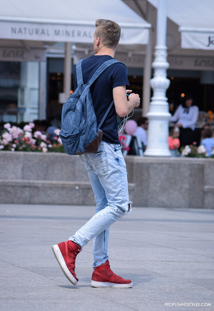 best men casual fashion wear, urban street fashion men, man's fashion street style summer outfit, how to wear skinny jeans and red Nike snekaers, handsome man