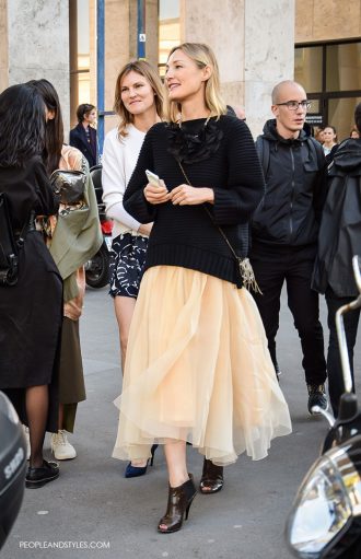 Style Idea: Sweater and Tulle Skirt Make a Stylish Pair!