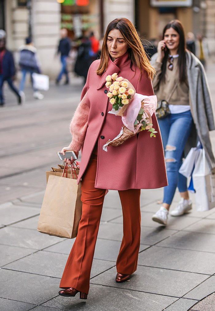 street style look with dusty rose cape womens winter fashion