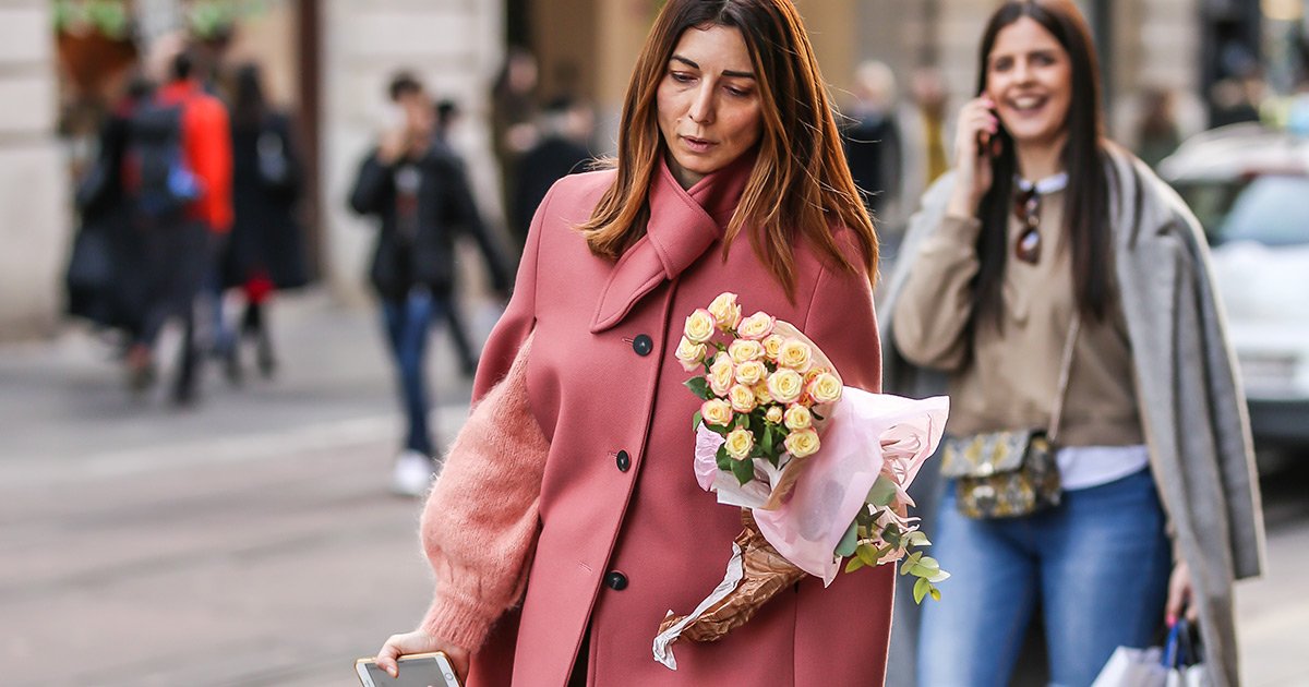 street style look with dusty rose cape womens winter fashion